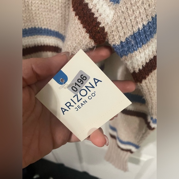 Arizona Jean Co Women’s Mock Neck Striped Cropped Sweater Size Large Beige. - Picture 2 of 10